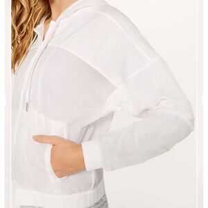 Lululemon Jacket Women's 6 Small White Refined Translucent Cropped Rain